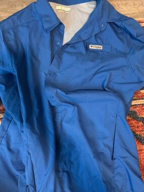 Columbia Women's Blue Button-Front Outdoor Shirt